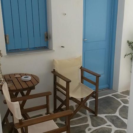 Antonia Studios Naousa  Luaran gambar