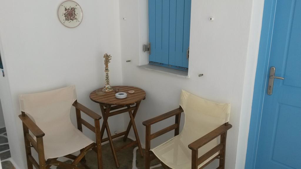 Antonia Studios Naousa  Luaran gambar