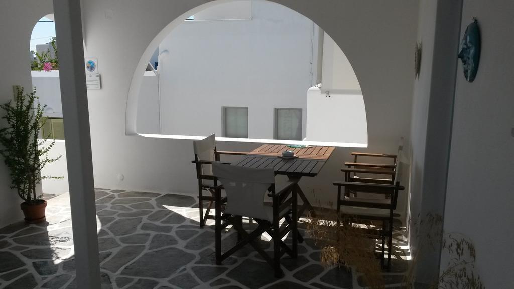 Antonia Studios Naousa  Luaran gambar